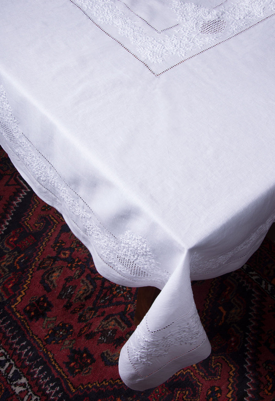 Jardin Classic Linen Tablecloth