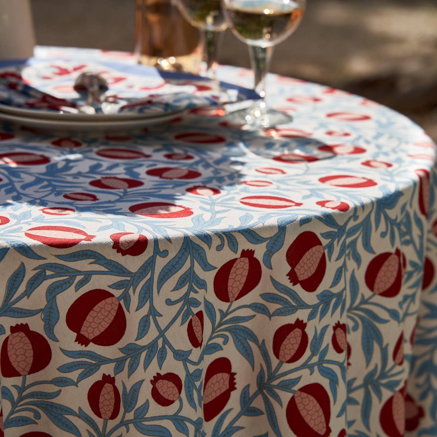 Grenadine Blue & Red Tablecloth