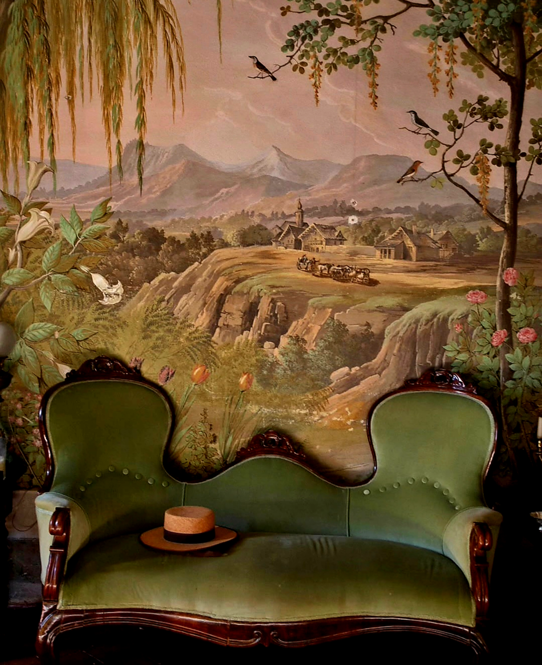 Tuscan Rooms: Interiors from the Heartland of the Renaissance