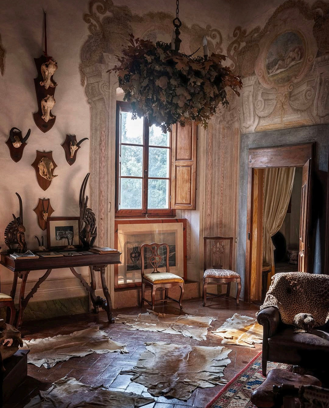 Tuscan Rooms: Interiors from the Heartland of the Renaissance