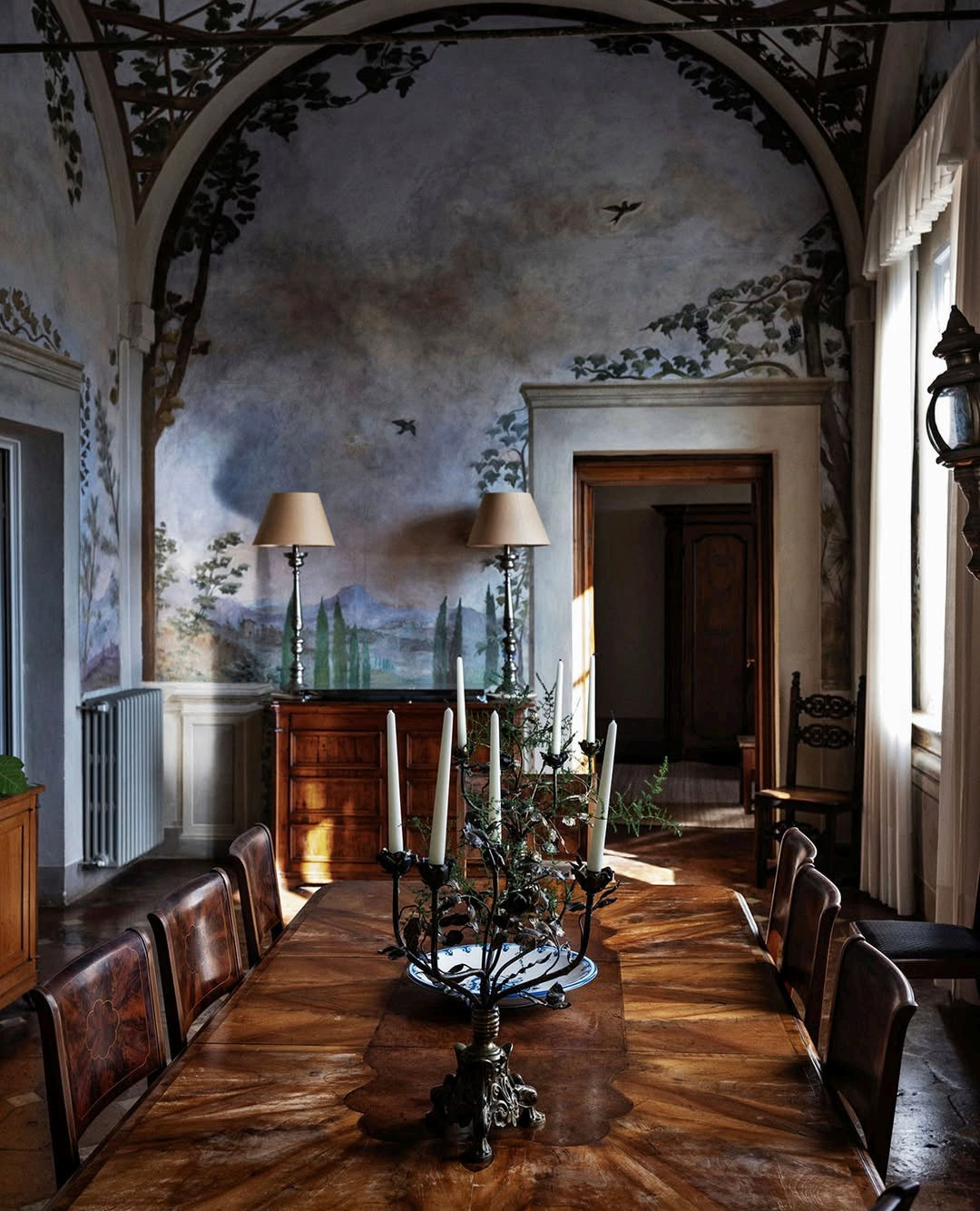 Tuscan Rooms: Interiors from the Heartland of the Renaissance