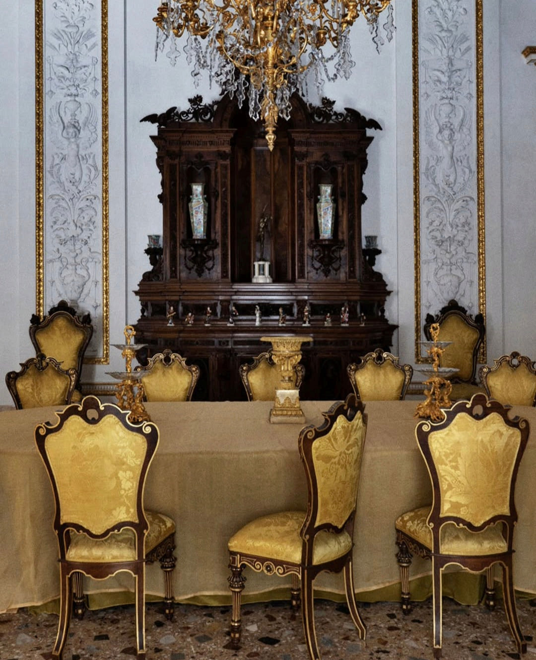 Tuscan Rooms: Interiors from the Heartland of the Renaissance