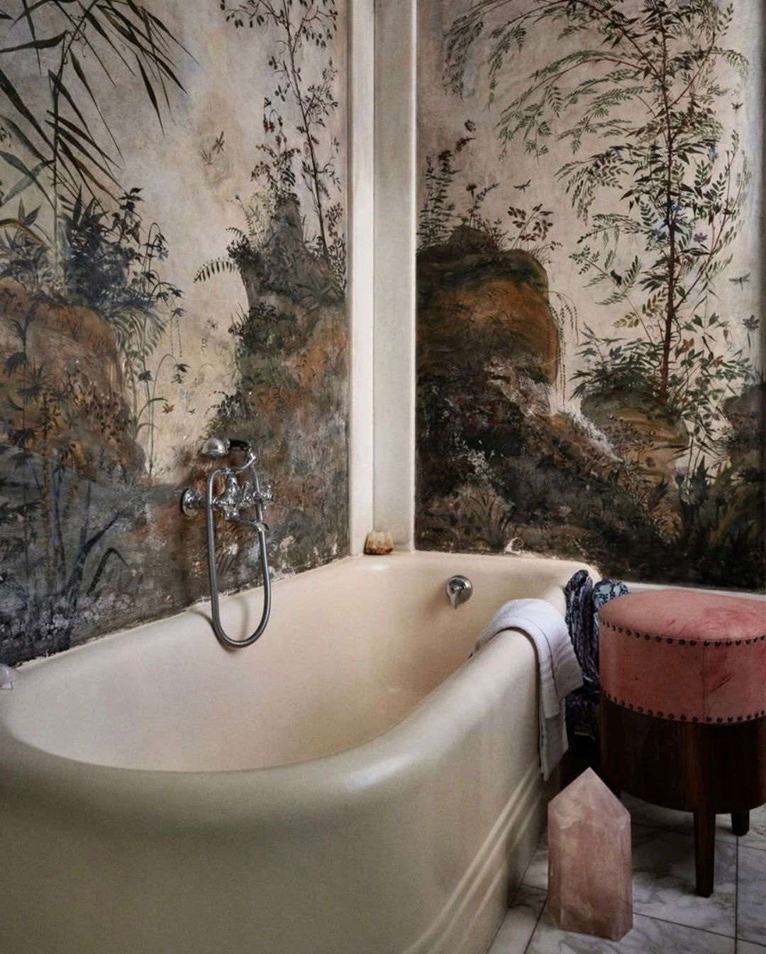 Tuscan Rooms: Interiors from the Heartland of the Renaissance